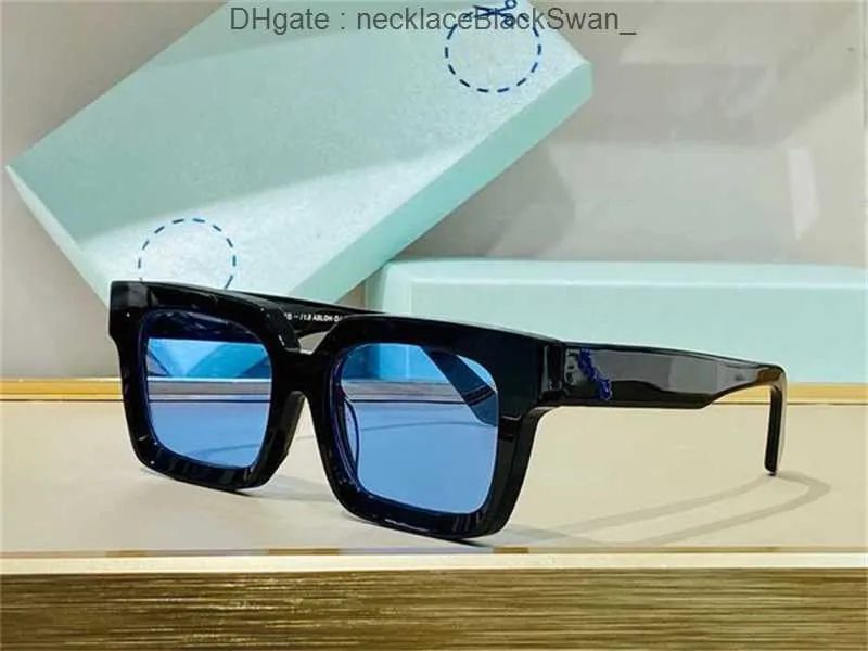 Lunettes de soleil de créateurs de femmes pour femmes luxe cool mode Hot mode classique des lunettes de cadre carré de blanc offres de verres d'homme avec boîte d'origine FA29