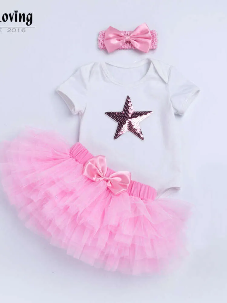 Baby 2024 2024 Full Moon One Year Set Cartoon Five Point Star Short Sleeved Sweetheart Pink Princess Dress 3 fashion