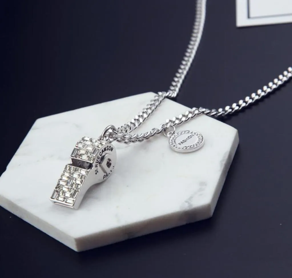 Neue Trend Koreanische Diamantpfeife Anhänger Pullover Kette Pfeife Halskette weibliche Schmucktemperament Mode Schmuck Lange Halskette4210346