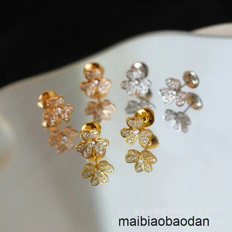 최고 품질의 클래식 스타일 V 골드 하이 에디션 Fanjia Four Leaf Grass Earrings Womens New Mini Full Diamond Three Petal Flower