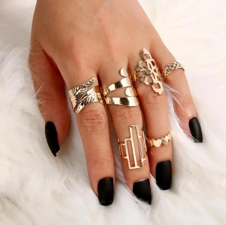 Modyle Boheemian Gold Color Metal Rings Set for Women Vintage Stacking Crystal Star Geometric Knuckle Ring Party Wedding Jewelry9039026