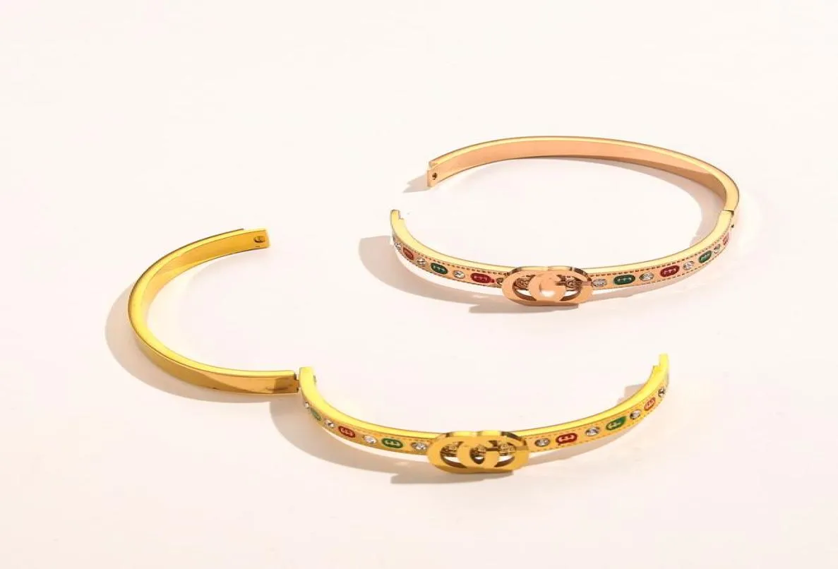 Bracelets classiques Femmes Bangle Designer de luxe Bijoux Crystal 18k Gold plaqué rose Gold Innewless Steel Lovers Gift Bangle8079475