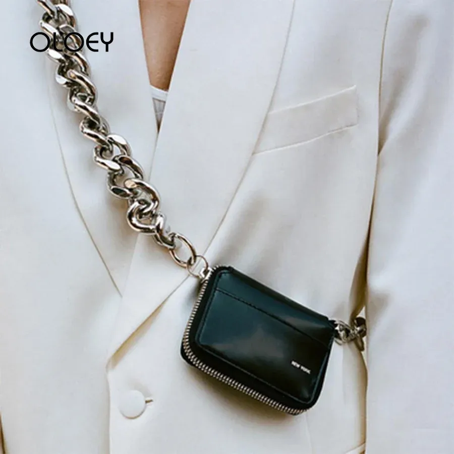 Sacs Femmes sacs à main Designer de luxe 2022 Chaîne de métal épaisse Black Bag Sac Mini Sac à poitrine Ins Hot Sale Coin Purse Crossbody Sacs