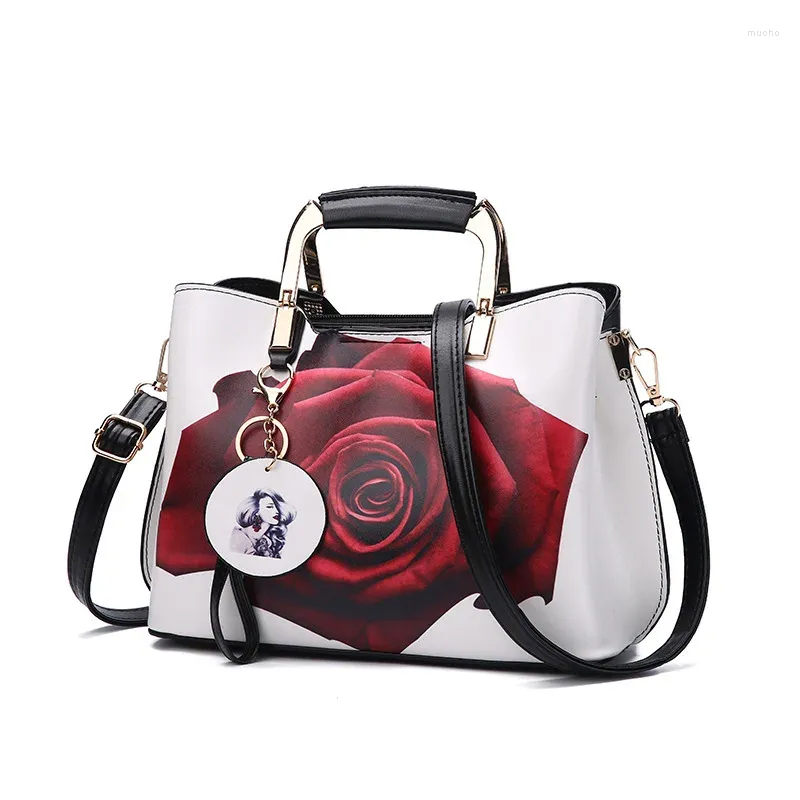 Shoulder Bags European Beauty Bag 2024 Trend Fashion Ladies Portable Messenger Designer Luxury All-match