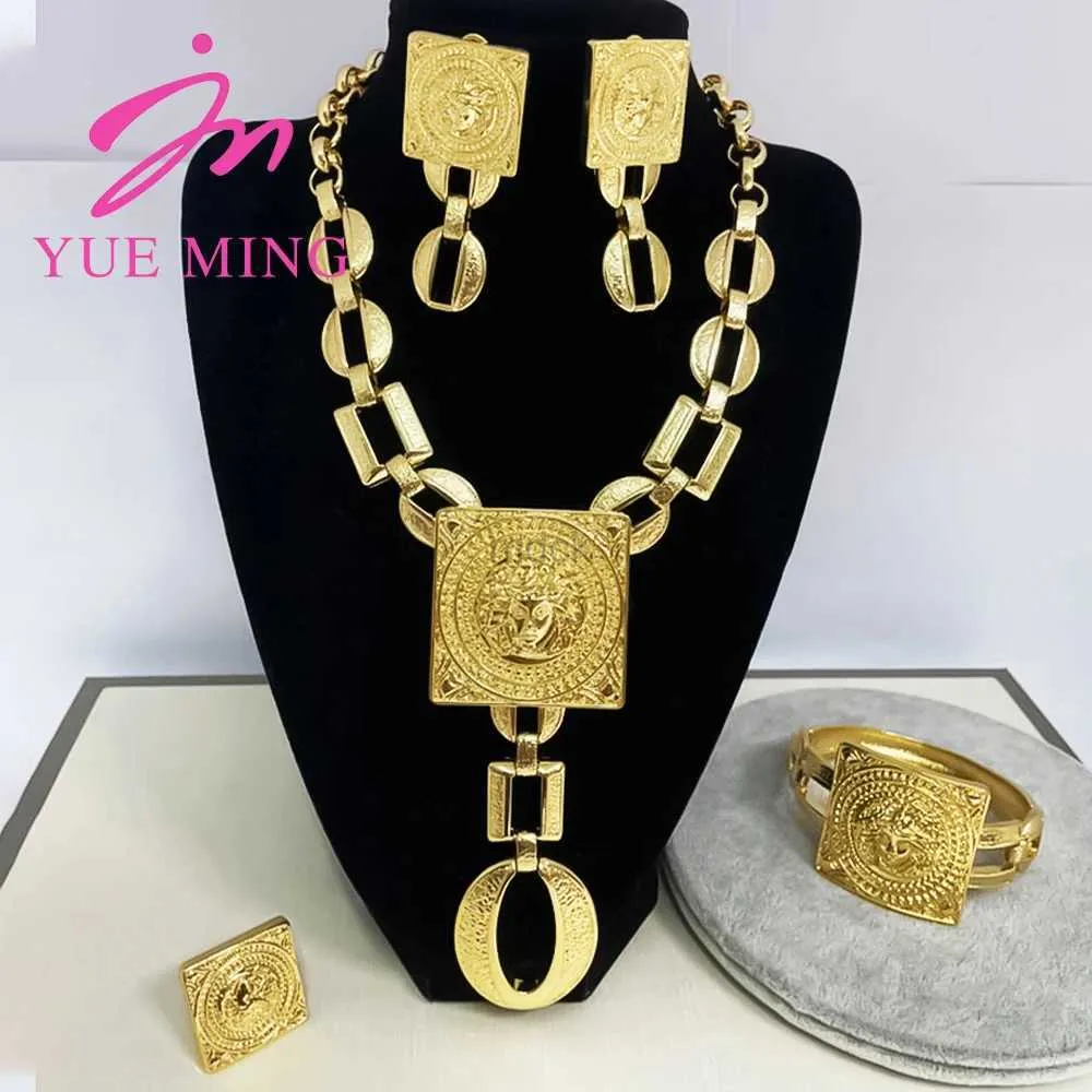 Hänghalsband ym smycken set för kvinnor 18k guldfärg afrikanska smycken tillbehör örhänge halsband armband ring för kvinnliga bröllop gåva parti 240419