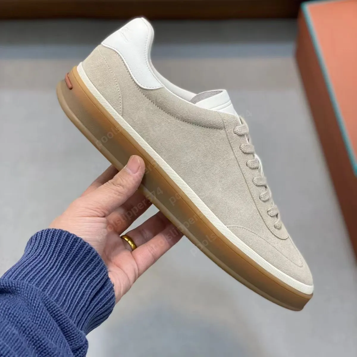 Designer skor tennis promenad utomhus klänning skor man platt häl klassisk loro loafers låg topp lyxig mocka sneakers designer sko moccasin slip på karriär pianon sko