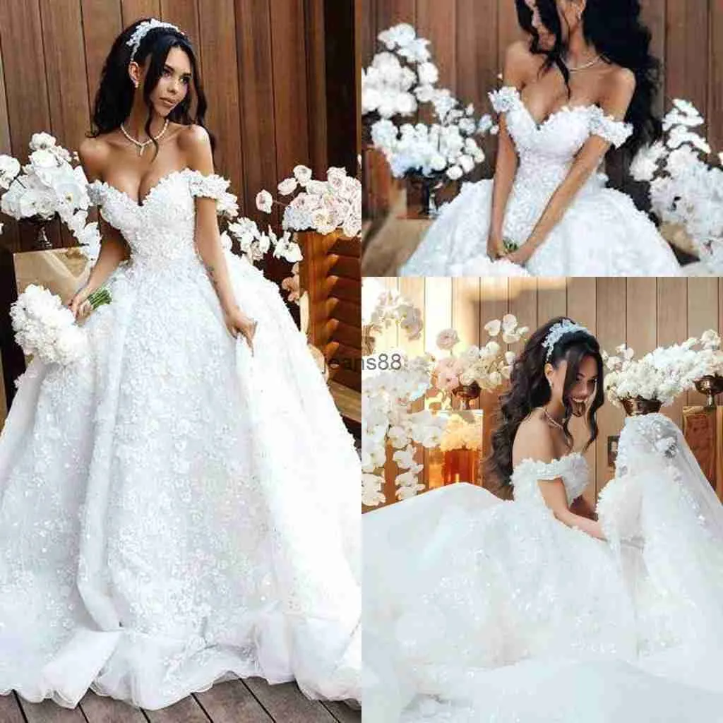 African Customized Wedding Dresses with Detachable Train Lace Appliques Off The Shoulder Wedding Gowns Sweep Train Arabic Bridal Dress
