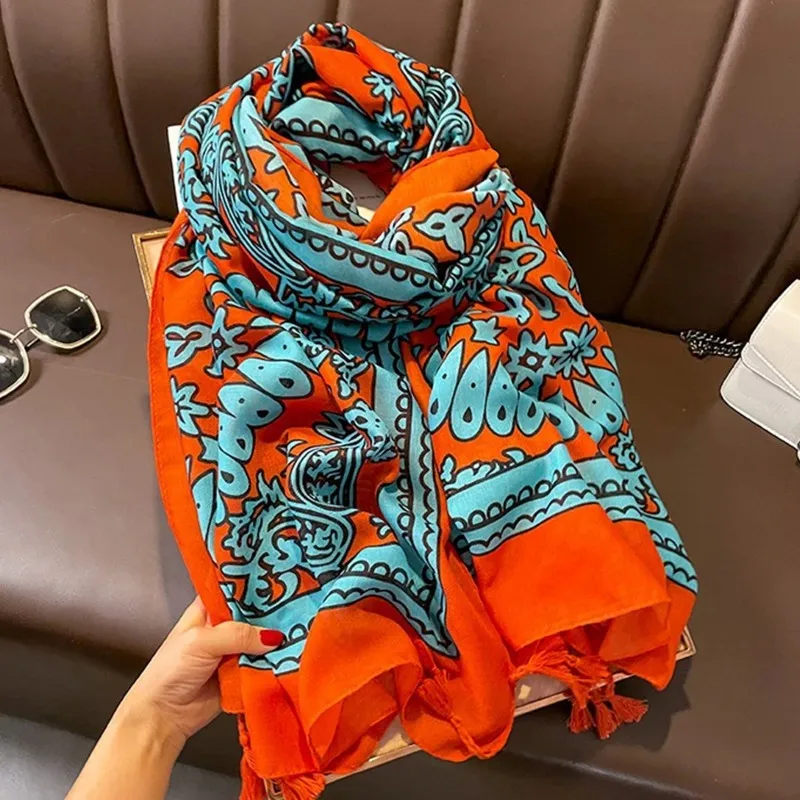 Novo lenço de cabeça muçulmana, borlas de estilo étnico xale a toalha de praia à prova de vento Four Seasons, Bandana quente com estampa de moda