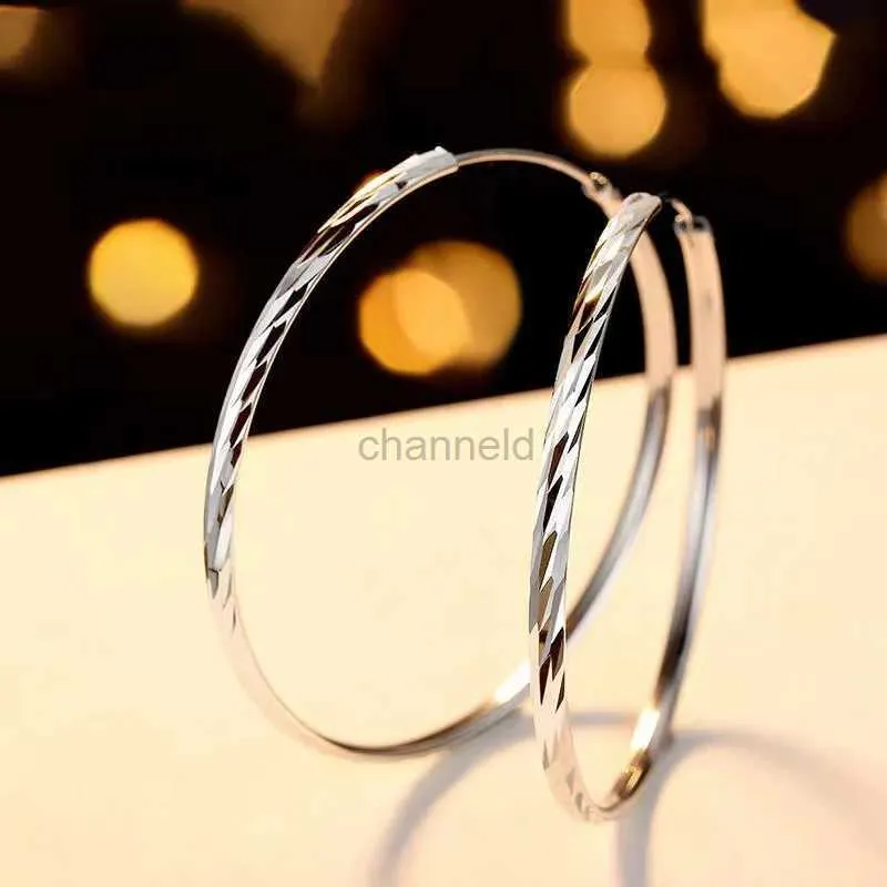 Sonstige 1Pair Geometrische Metall -Hoop -Kreisohrringe für Frauen -Zacken runden Ohrring Trendy übertreiben Schmuck Geschenk 240419