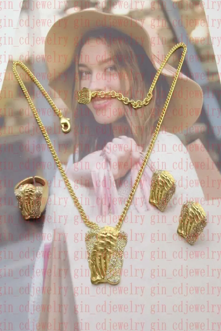 Modeontwerper kettingen v hanger banshee kop 18k gouden vergulde armbanden oorbellen ringen verjaardagsfeestelijke verlovingsgeschenken v79584035