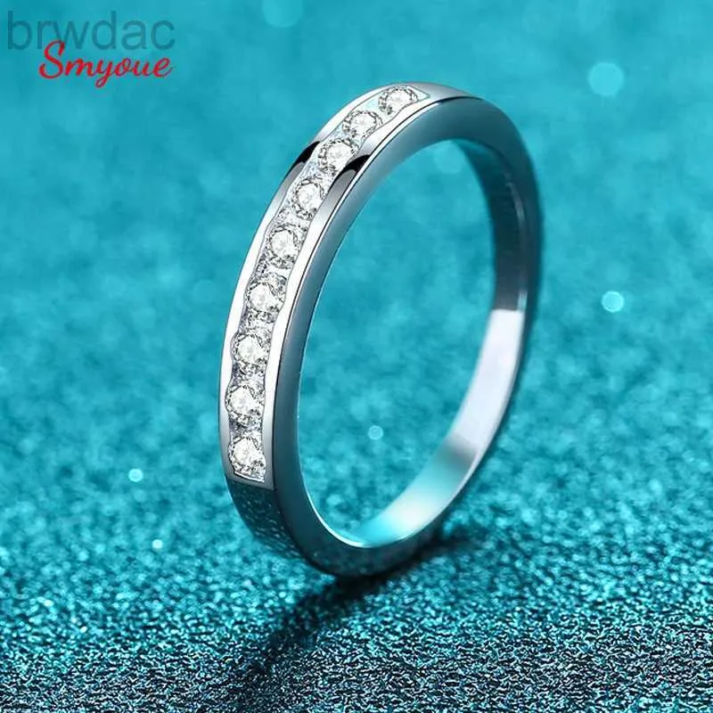 Anneau Solitaire Smyoue Sterling Silver Ring 0.27Ct Moisanite Band de mariage pour femmes 9 Stones Lab Créé Diamond Moisanite Ring avec cadeau Box D240419