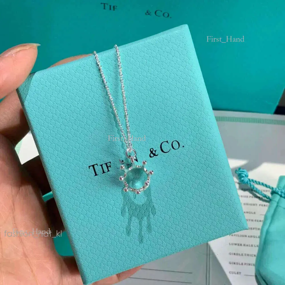 Tiffanyjewelry Luxury Tiffanybead Pendant Necklaces Womens Designer Jewelry Fashion Street Classic Ladies Crown Necklace Holiday Gifts Tiffanybracelet 550