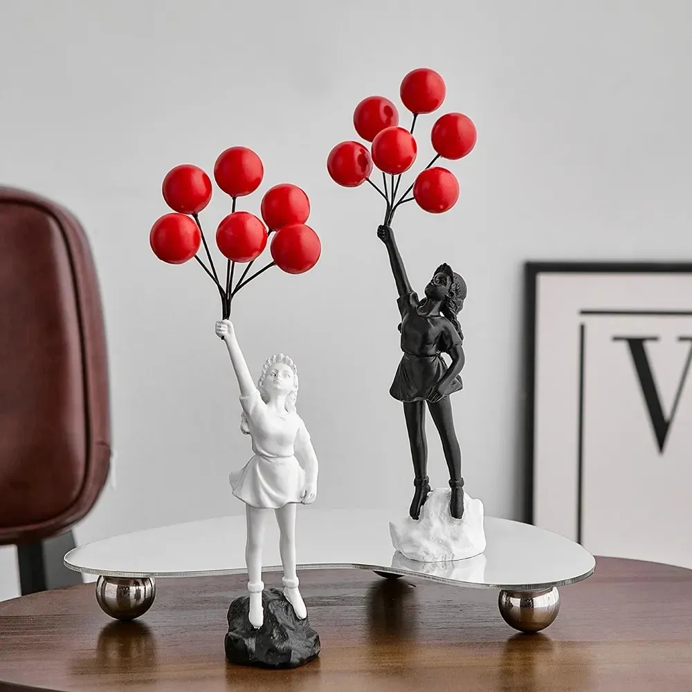 Latająca balonowa dziewczyna rzeźby i figura