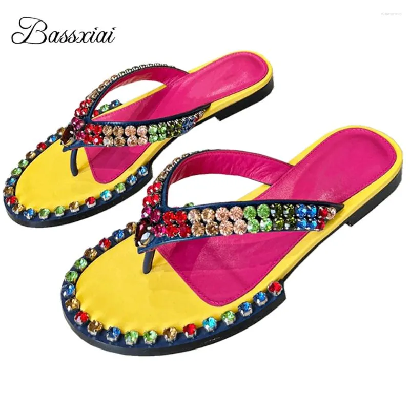 Slippers Diamond Hinaistone coloré Femmes à talons plats Véritain en cuir en cuir véritable Bijou à slip-flip flops été