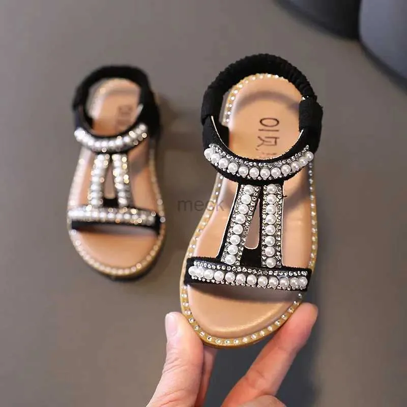 Sandały Dziewczęta Sandały Dzieci Letnie Rzymskie buty 2022 Elegancka Pearl Rhinestone Party Princess Buts Flats Non-Slip Casual Girl Beach Sandał 240419