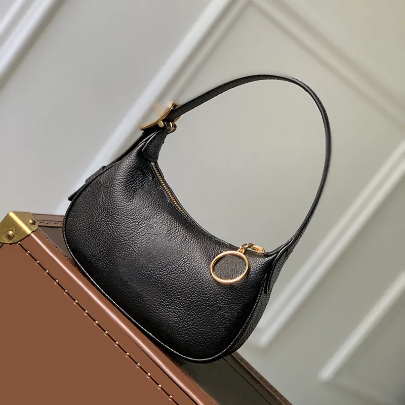 日本未入荷☆Classic Leather Half Moon mini Bag/monde monde Halfmoon mini bag - black croco embossed – Vlana