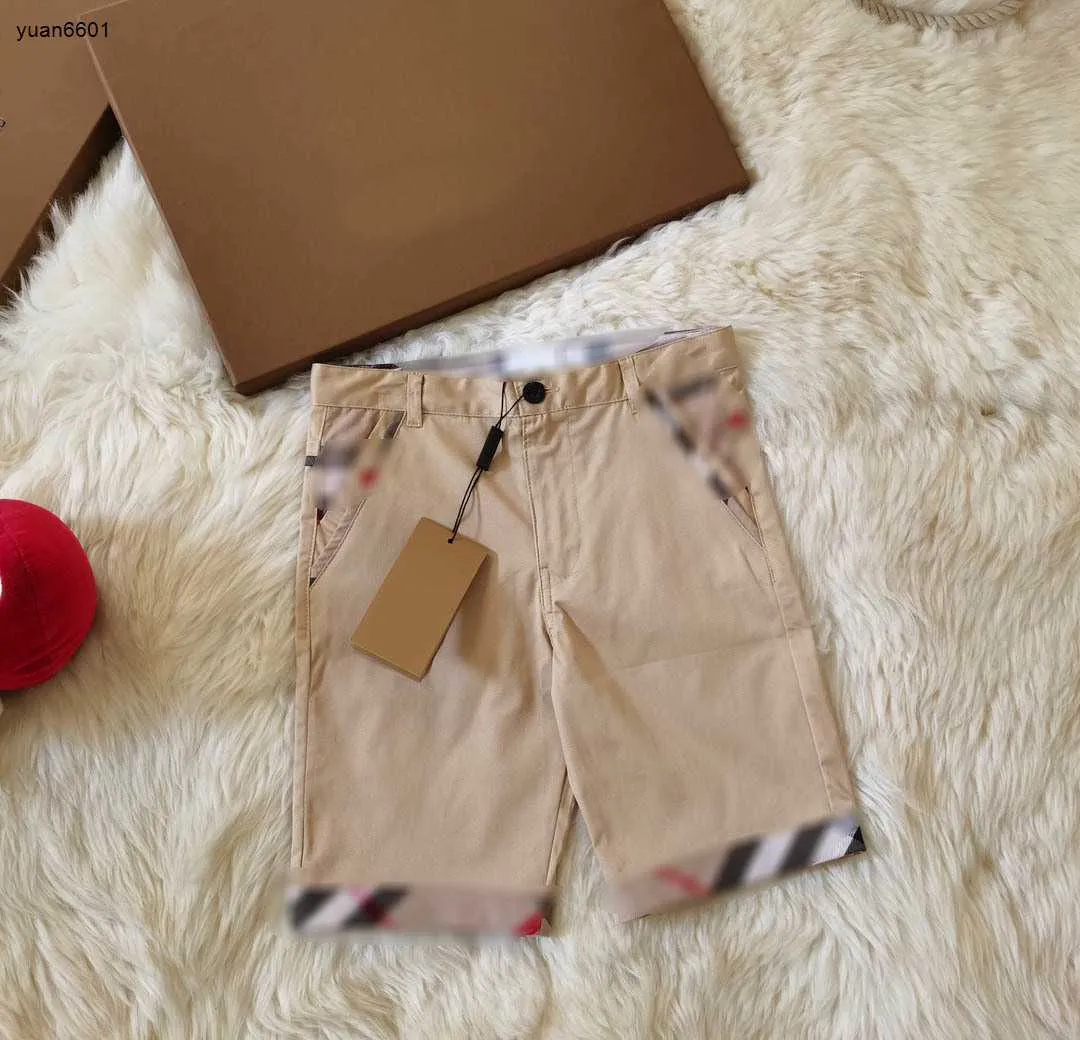 Shorts de bébé populaires Kids Designer Clothes Taille 90-140 cm Minimaliste Khaki Couleur enfant Lower Garment Summer Filles Boys Pantal