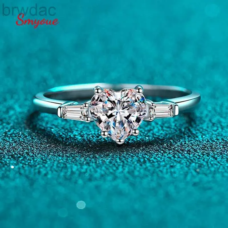 Solitaire Ring Smyoue 1.2CT Herz Moissanit Ringe für Frauen Engagement Hochzeit Simuliertes Diamantband S925 Silber plattiert Platin -Mädchen Ring D240419