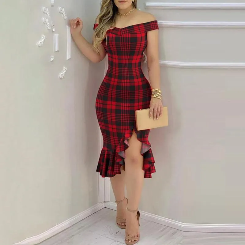 Robes décontractées à plaid simple imprimé midi midi pour les femmes au large de l'épaule couchage à volant robe lâche cocktail de demoiselle d'honneur