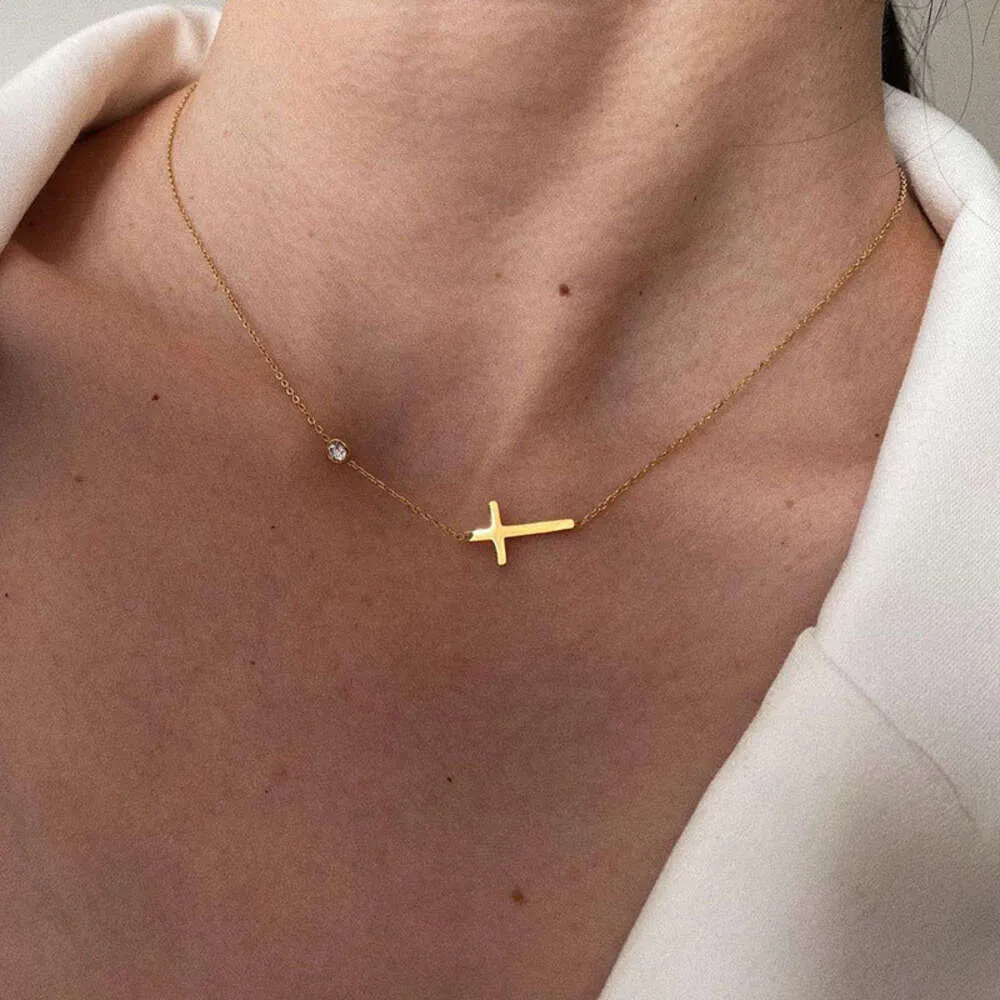 Wrapped Fairy French Super Gold Collarbone Chain Gentle Light Exquisite Micro Inlaid Cross Necklace Minimalist Temperament