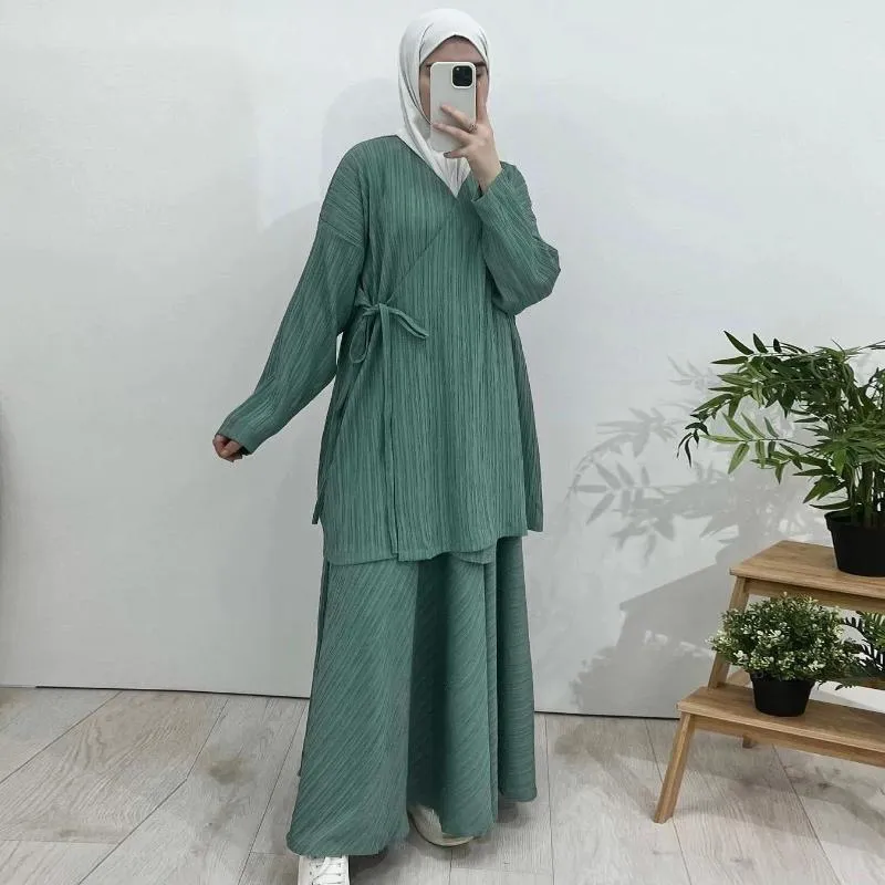 Abbigliamento etnico Donne Eid Musulmani Set di camicette Gonne sciolte Musulman Ensemble Dubai Islam Solido modesto Ramadan Casual Pieghe due pezzi