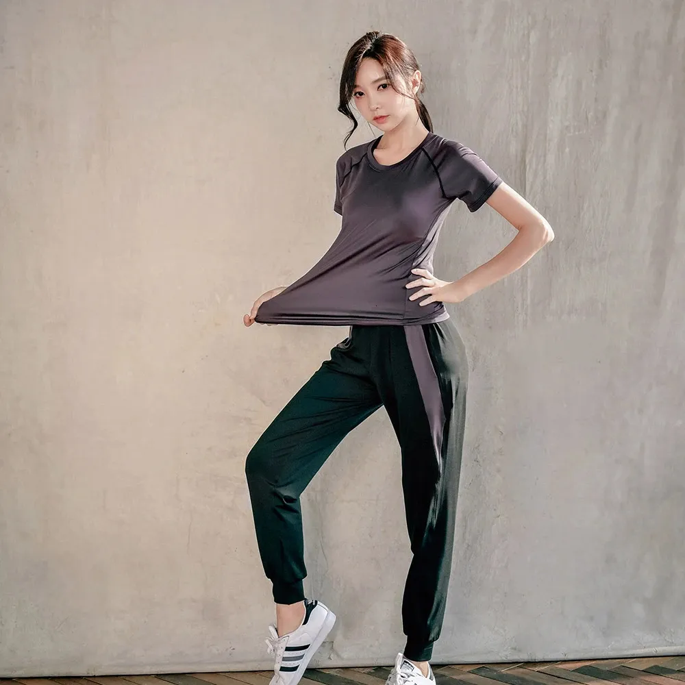 Nu-June Womens Tracksuit Yoga Set Fitness Clothing Top Sportswearジムレギンスパッドドプッシュアップストラップスポーツブラジャーセクシースポーツ240415