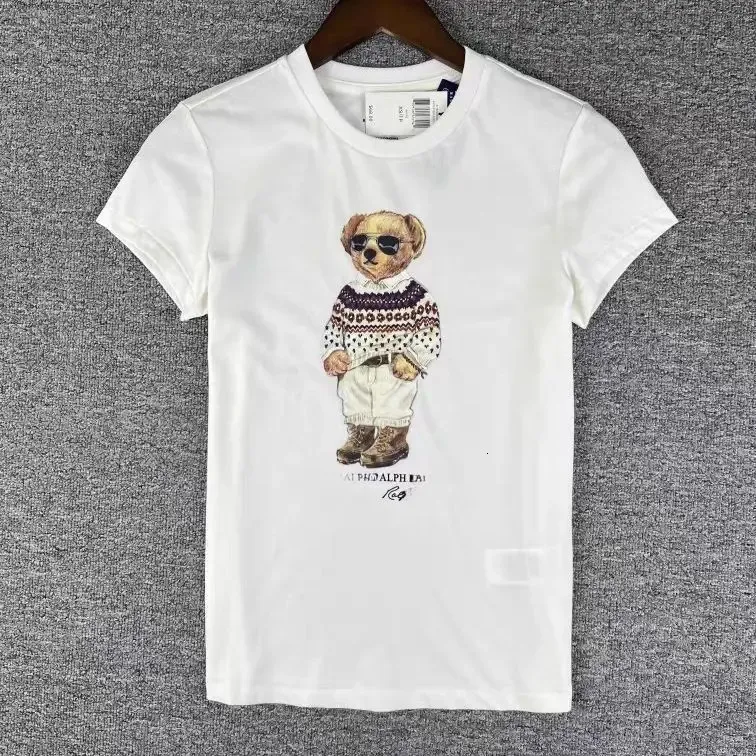 Summer New Cartoon Bear Print Classic Mens de mangas curtas Trendência da moda feminino T-shirt de algodão de algodão 240415