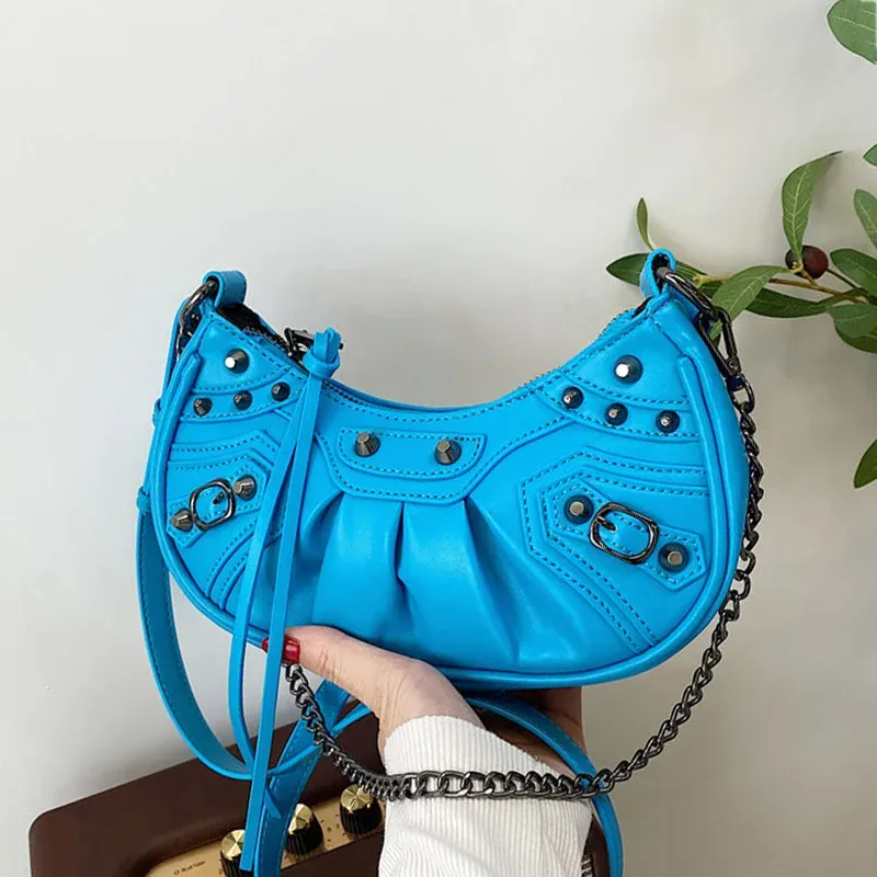 Hobos Luxury Brand Woman Conder Bag Bag Fashion Designe Designe Deferarm Lage and Presal Candy Colors Leather Mini Crossbody Bag حقيبة يد