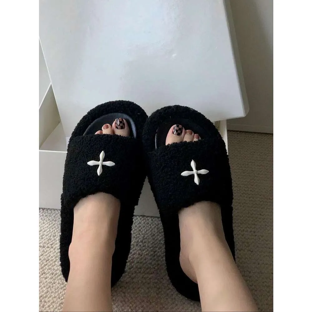 Slippers Sandals الشهيرة لهذا العام The Slippers Maomoo Slippers السميكة السميكة 202222.