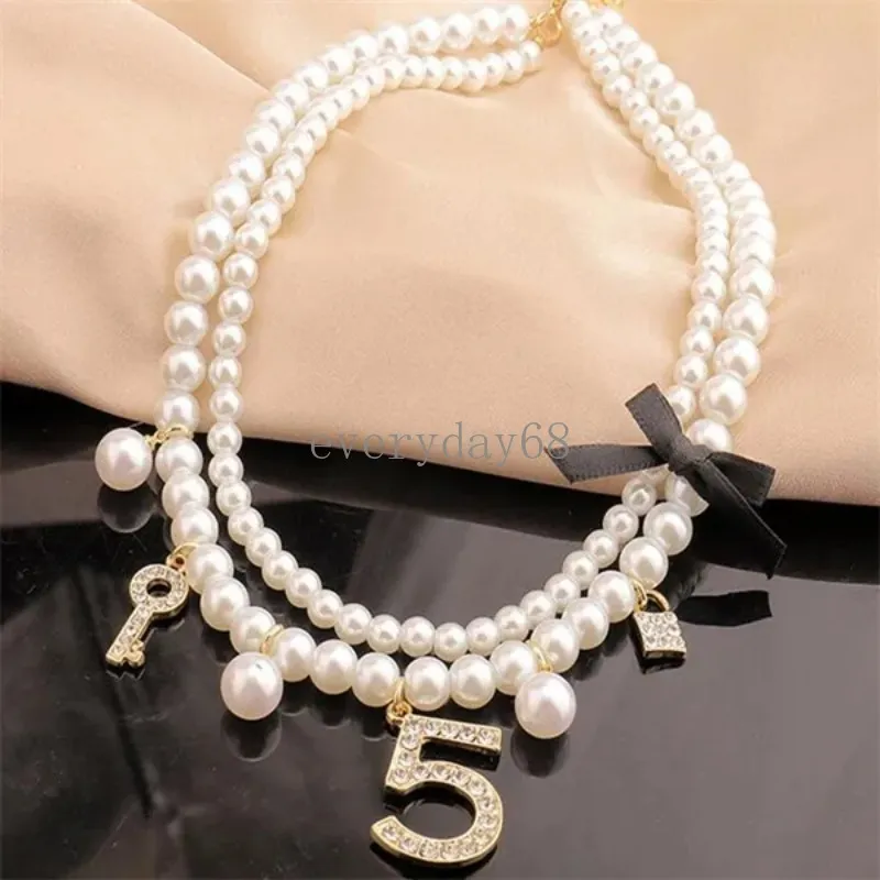 Pearl necklace for women short small fragrance style multi-layer fashion 5 word crystal pearl clavicle chain