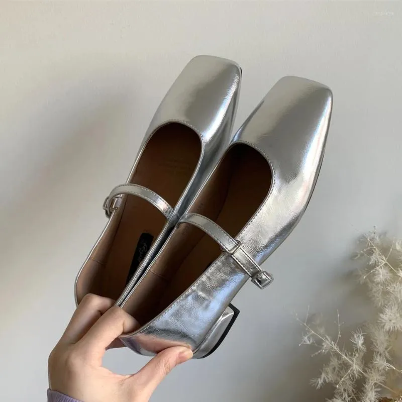 Sapatos casuais tirpão feminina flauta de dedo de dedão prateado mocassins de couro para 2024 senhoras Mary Janes Salto grosso Zapatos Mujer