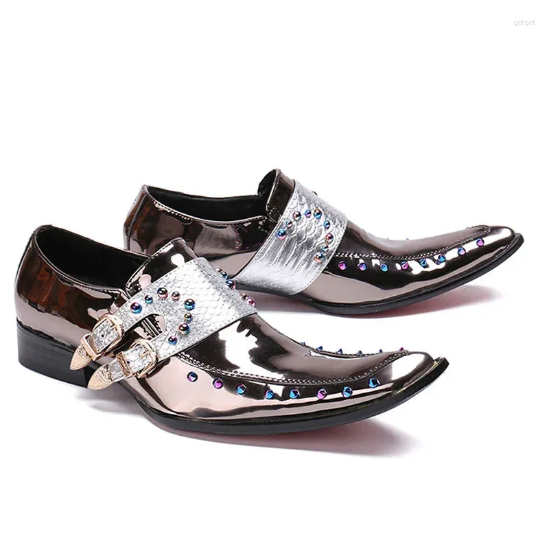 Chaussures habillées hommes Brogue Real Leather Business Formal Metal Crystal Slip on Wedding Prom Plus taille Silver