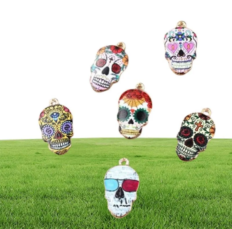 100 PCSLOT SKULL CHARMS Squeleton Pendants ACCESSOIRES DE BIELLIR DIY EN GOLD METAL 7 COOLES DIFFÉRENCES1621495