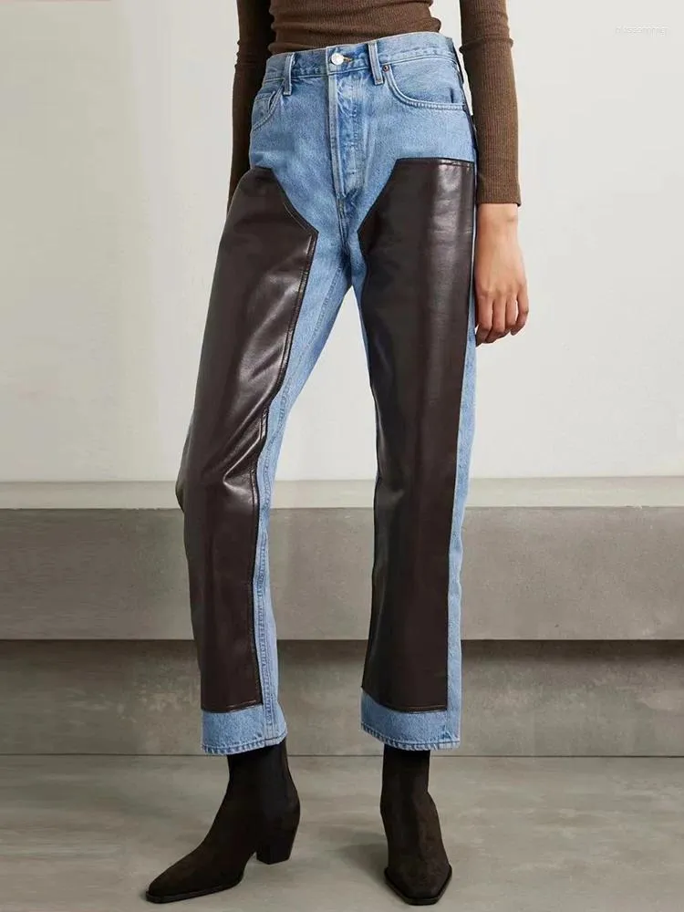 Designer de jeans pour femmes en cuir de jambe 2024 Style d'été de pantalon de neuf points luxe de mode tout droit