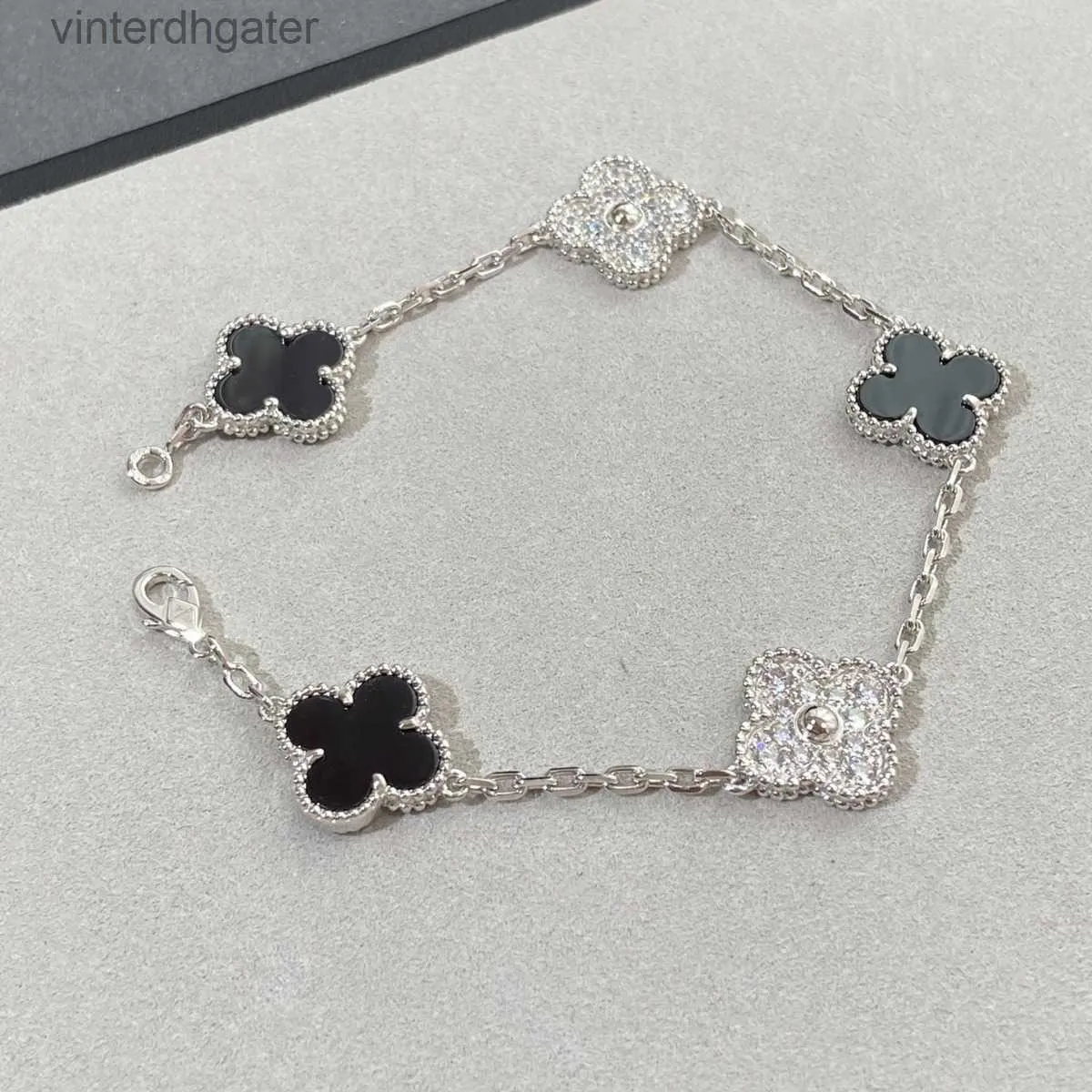 Pulseira de designer de Vancelfe Fine Vancelfe para mulheres Four Leaf Grass High Edition S925 Pure Silver Black Agate Diamond Five Bracelet