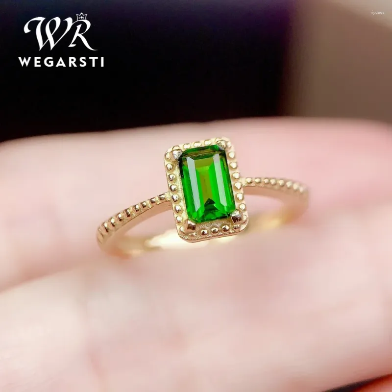 Cluster Anneaux Green Emerald Gemstone pour les femmes Engagement Mariage Promise Ring Fashion Silver Party Open Size Fine Bijoux