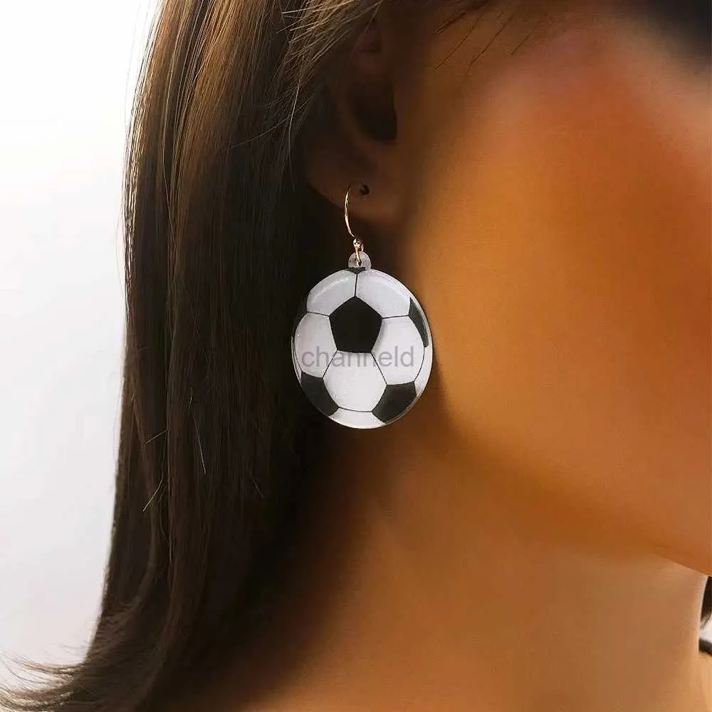 Autres sports de balle exagérés en acrylique Multi-coulor Series Moucles d'oreilles pour les fans des femmes portent des boucles d'oreilles quotidiennes 240419