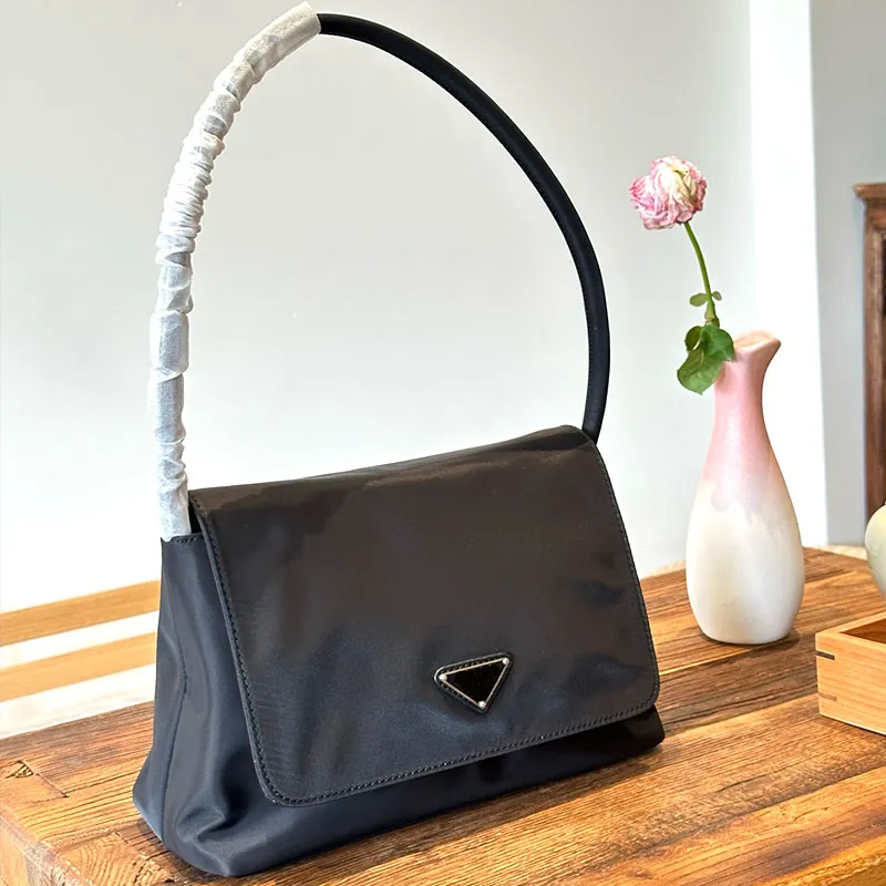 Fashion Designer bag Fashion exquisite low-key luxury with a variety of modeling nylon material fabric simple stylish universal matching size 30cm