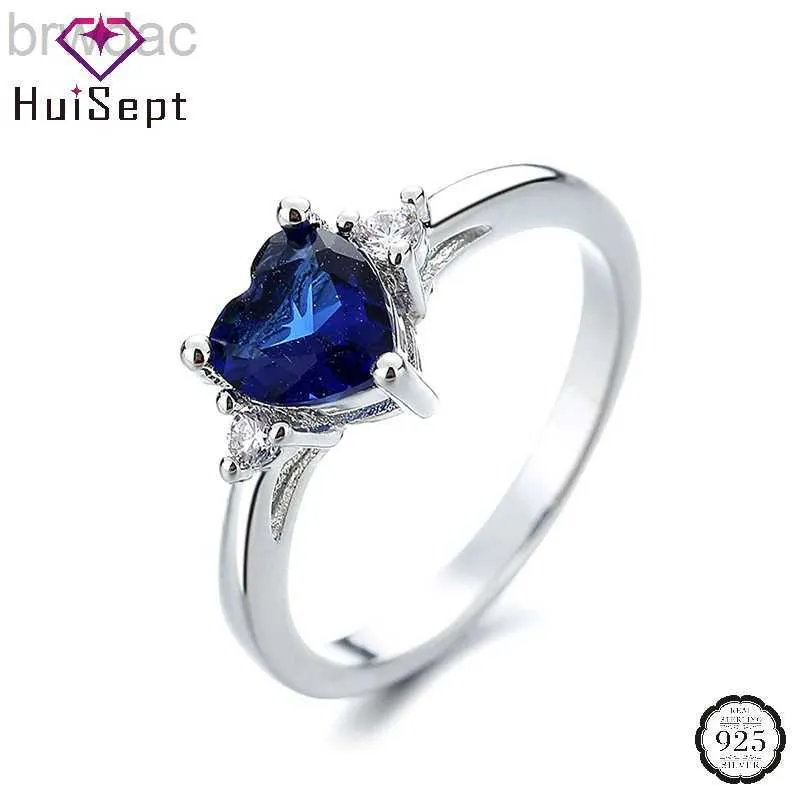 Solitaire Ring HuiSept Ring for Women 925 Silver Jewelry Heart Shape Sapphire Zircon Gemstone Finger Rings Ornaments Wedding Party Bridal Gift d240419