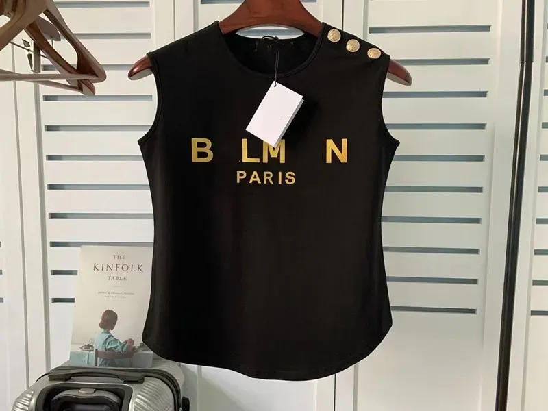 女性トップタンクデザイナー服女性タンクトップゴールドショルダーボタンの袖なしTシャツ夏のコインプリントシャツレディースカジュアルキャミ