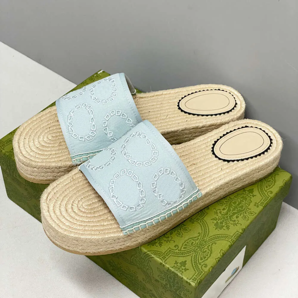 With Box Designer Women Espadrilles Sandal Interlocking Slipper Platform Slippers Womens Straw Sandals Casual Flip Flops Outdoors Shoes 553