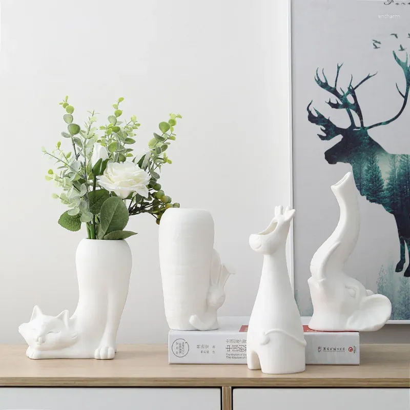 Wazony biały ceramiczny wazon minimalistyczna dekoracja domu zwykła wystrzelona sucha wkładka kwiatowa Creative Animal Handicraft