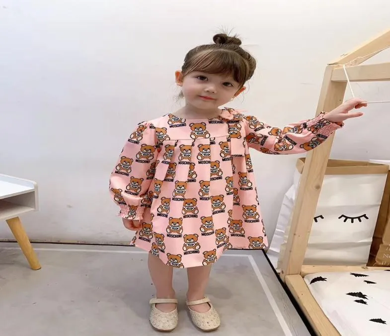 Meisjes gesneden beren brief bedrukte jurk kinderen bogen elastische jurk met lange mouwen 2020 herfst nieuwe kinderen designer kleding A35512323788