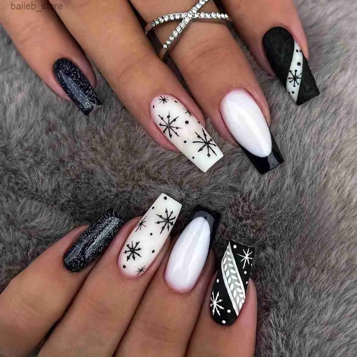 False Nails French Black Fake Nail Patch Glossy Snowflake Pattern Artificial Nails Full Cover Long Square Head False Nails Halloween Gifts Y240419