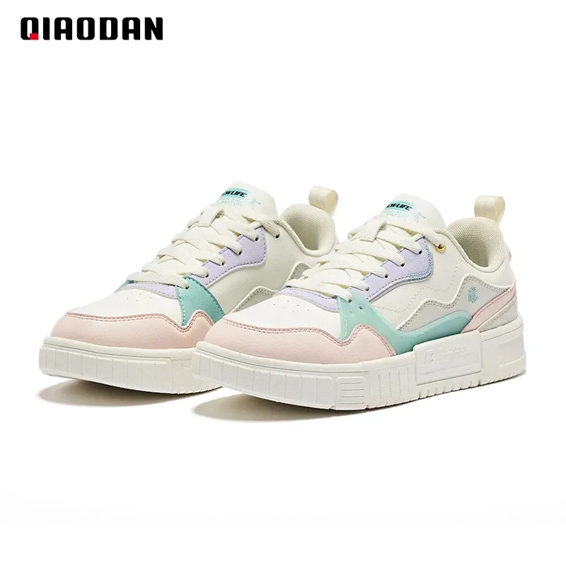 Boots QIAODAN Sneakers Women 2023 Autumn New Commuter Casual AntiSlippery Balanced Comfortable Skateboarding Shoes GM12230507