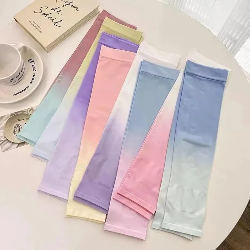 2024 Summer 2022 Fashion Gradient Ice Silk Maniche da donna guanti senza dita all'aperto in sella a Nuova protezione solare Sleeva braccio di fronte, sicuro