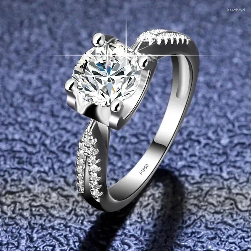 Cluster anneaux de luxe PT950 Platinum Women Band de mariage Fine Jewelry Round Vvs 1 Moissanite Diamond High-Und Accessoires
