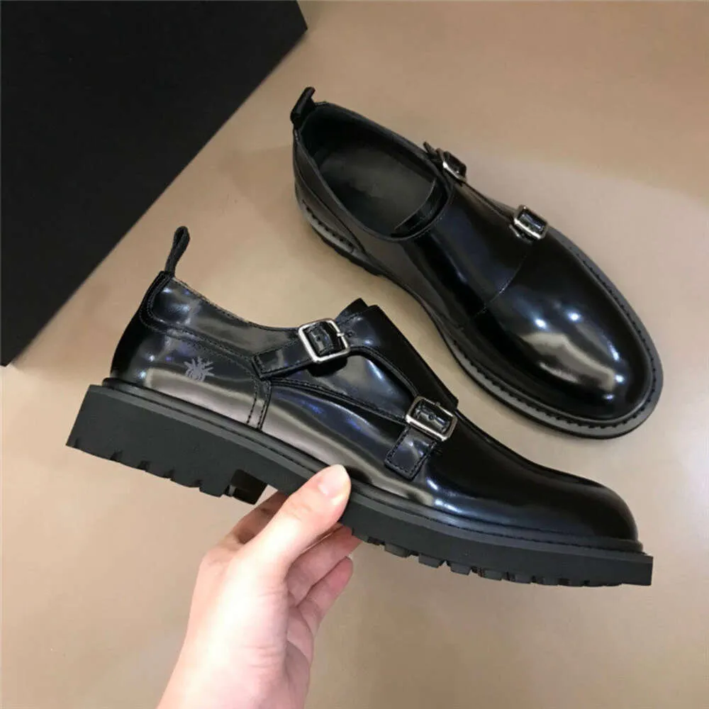 Casual Shoes Dress Gentlemen's Double Breasted Mengke Leather Men's Thick Sules, Business Leisure, First Layer of Cowhide, Open Pärlor, One Foot Leofour