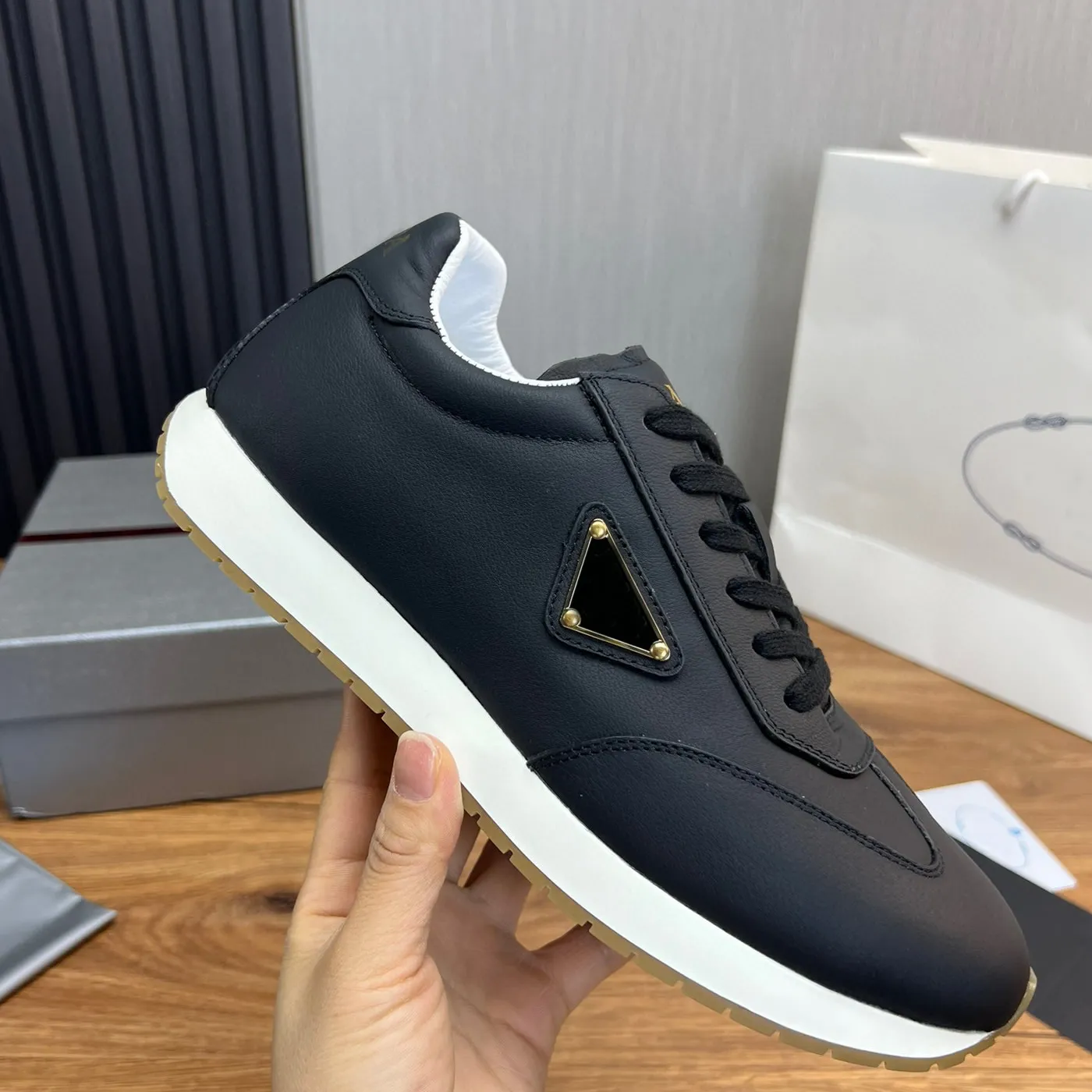 Designer Chaussures décontractées Men de luxe Prax 01 Bneakers de re-nylon chaussures Grain en cuir en cuir en cuir