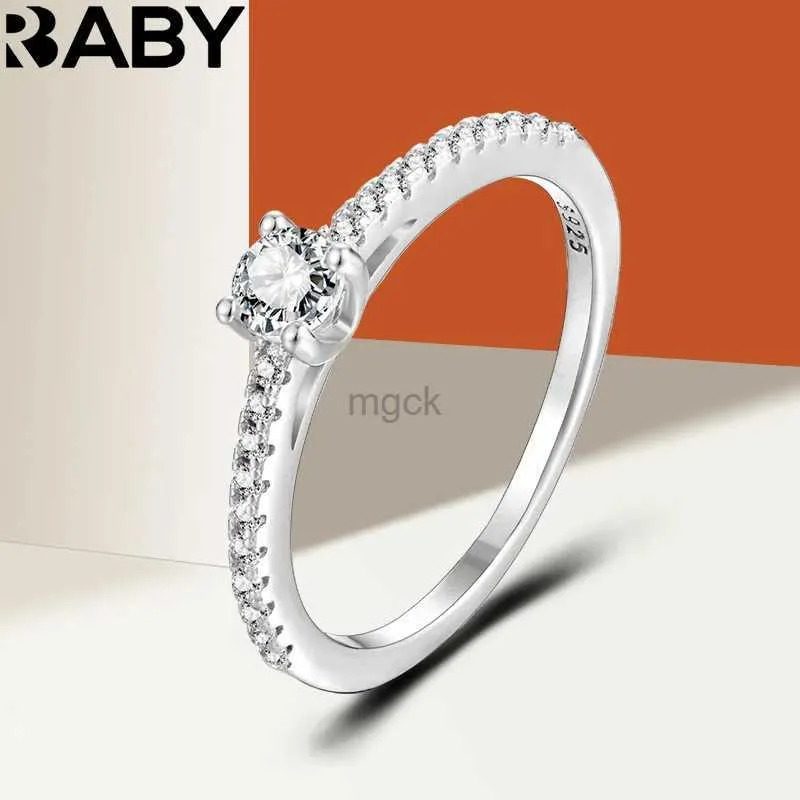 ウェディングリングUrbaby D VVS1 Moissanite Rings for Woman Engagement For Gra 925 Sterling Sliverメッキホワイトゴールドダイヤモンドリング240419